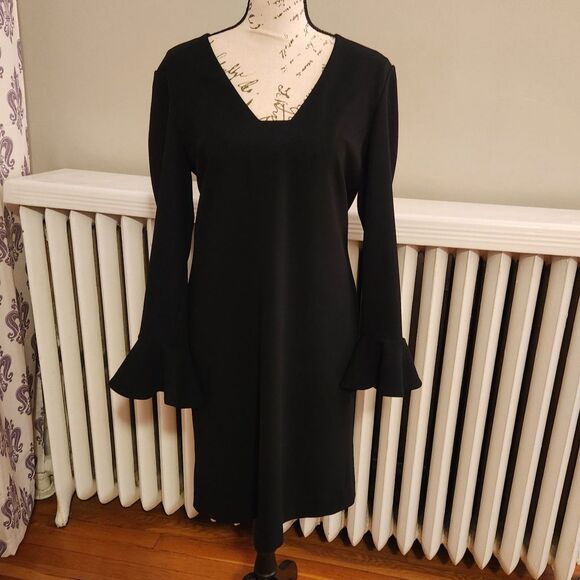 Diane Von Furstenberg DVF Chic Hazina Shift Dress U-Neck, Bell Cuffs, Black Sz 6 - Picture 2 of 10